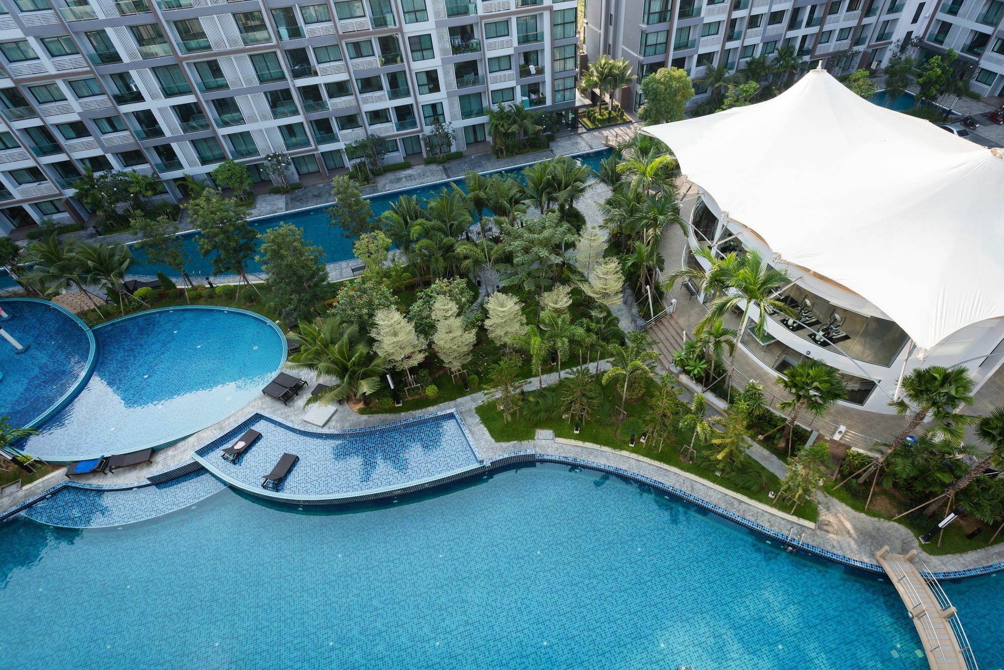 Appartamento Dusit Grand Park Jomtien Beach Esterno foto
